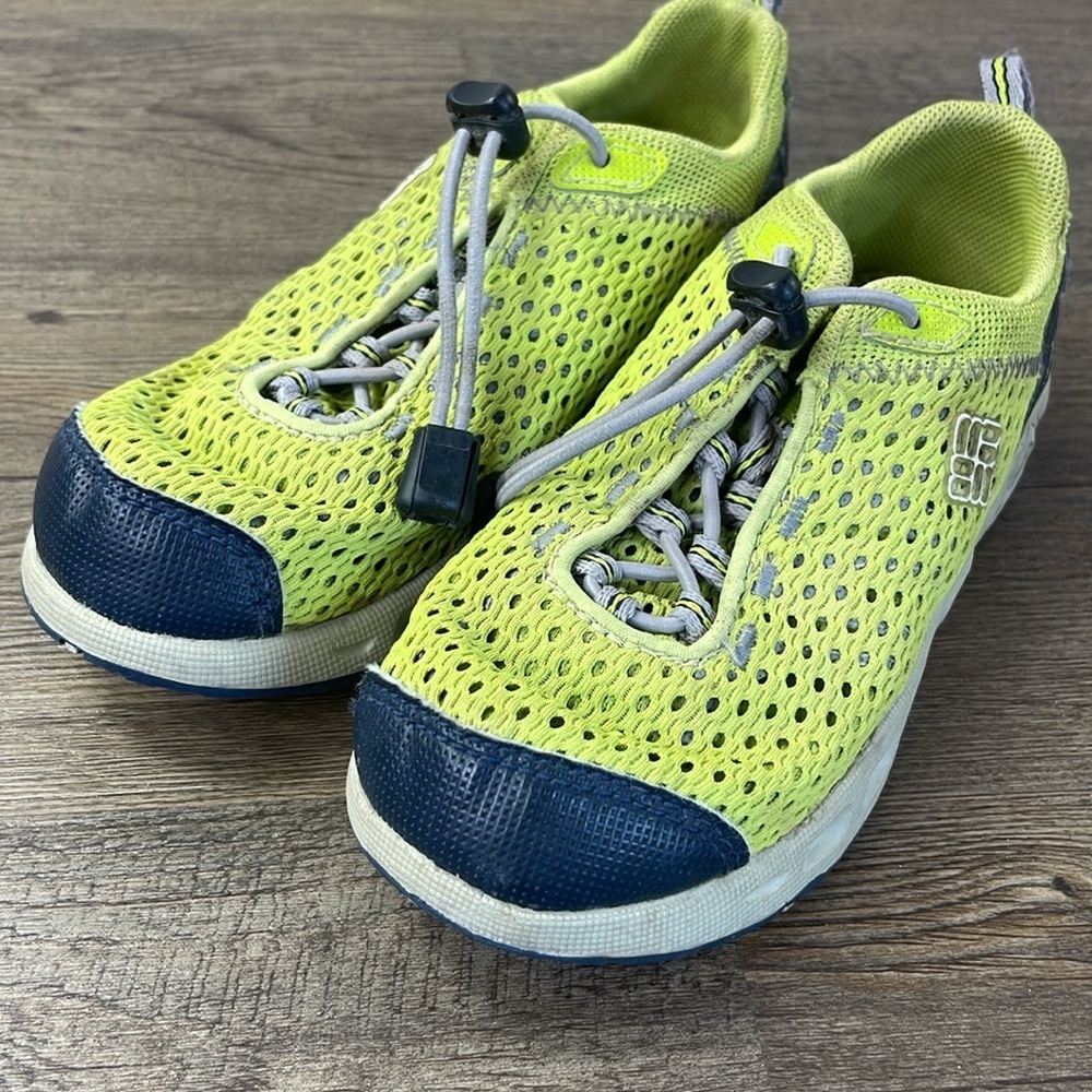 Columbia Youth Drainmaker III Hybrid Water and Athletic Shoe, size 13